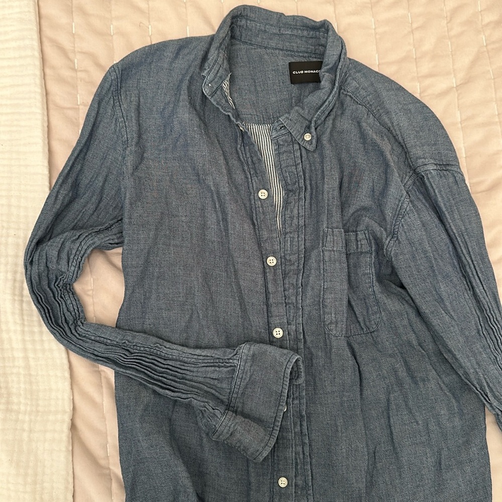 Men Club Monaco denim button down